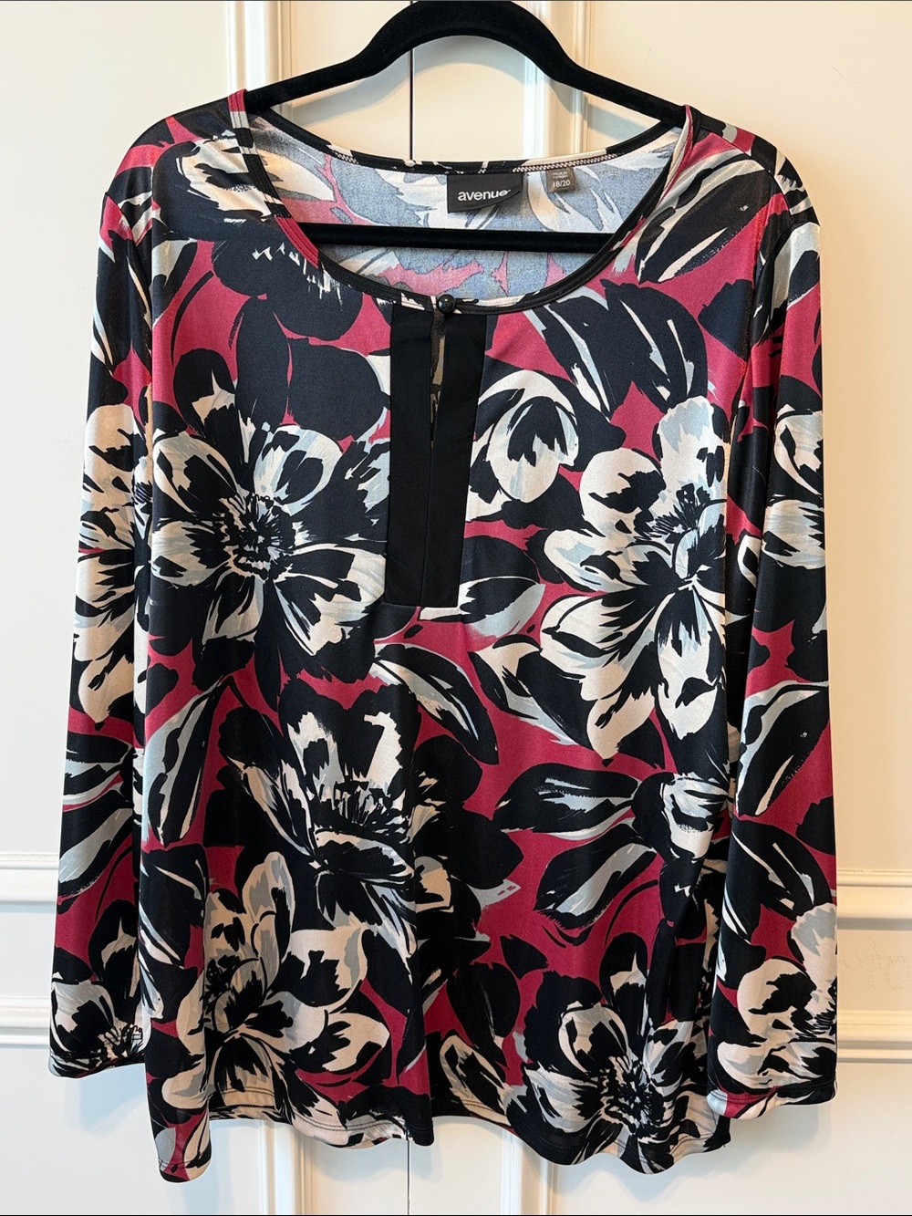 Avenue Black, Burgundy and Cream Floral Long Sleeve Tee